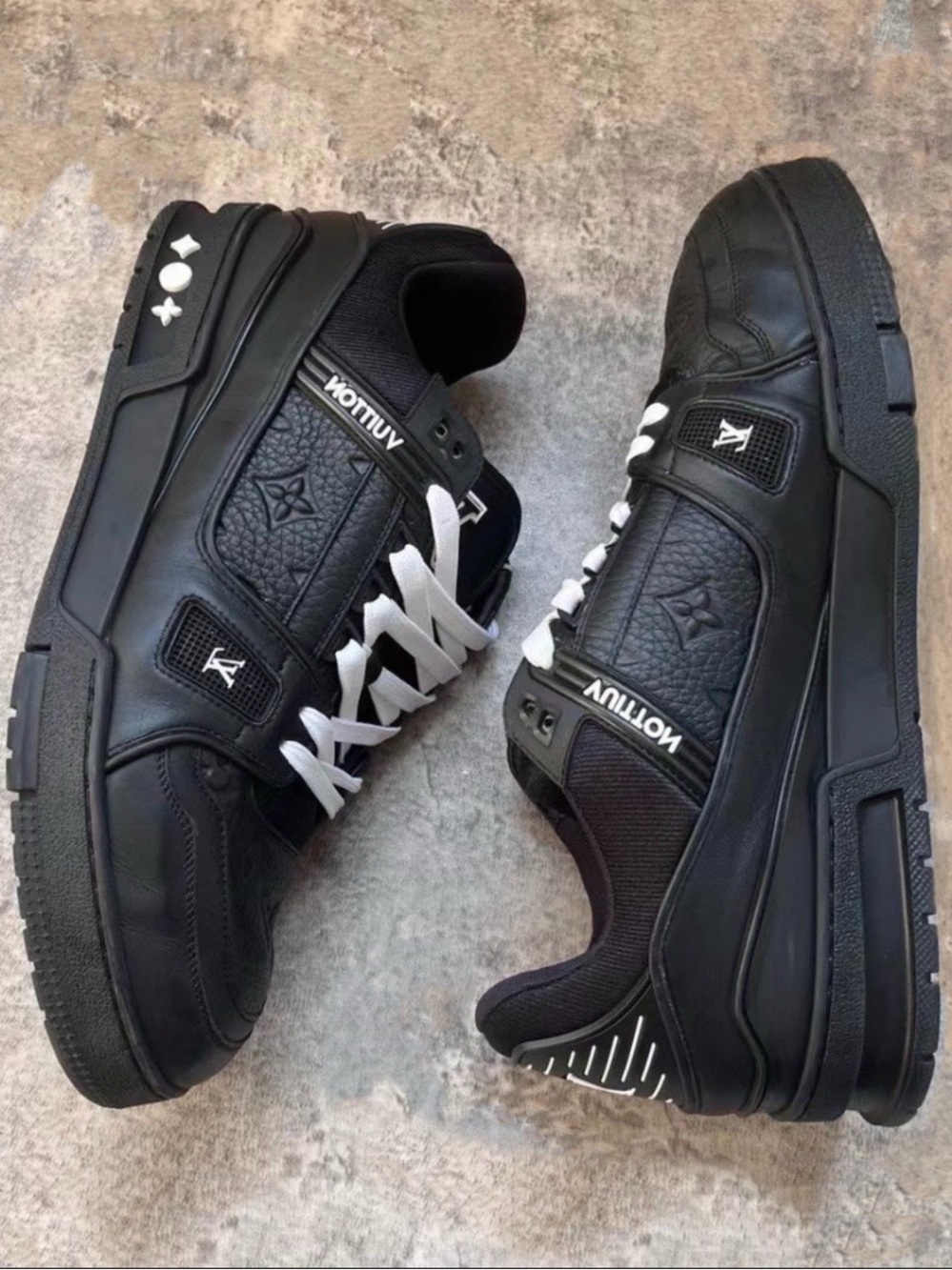 Louis Vuitton Black Low-Top Men's Sneakers with White Laces